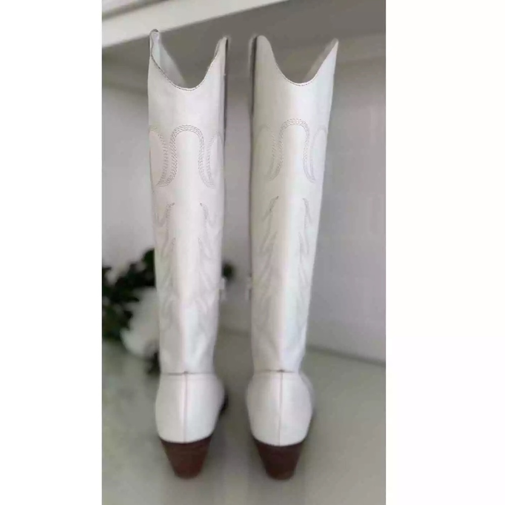 Agency Boot, Size 10, Genuine Leather, Designer Matisse White 2" Heel - Picture 3 of 13